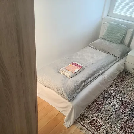 Homestay Marsala Family Belgrade