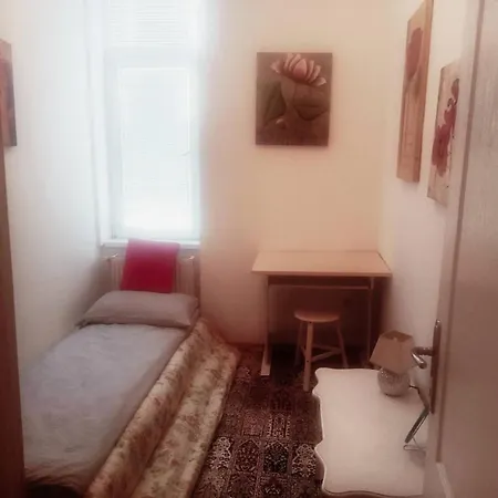 Marsala Family Homestay *